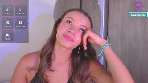 Snapshot of camilamonroee chatting on May 15, 2026, 1:51 pm Camila Monroee online show from May 15, 2026, 1:51 pm