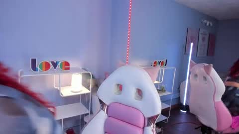 Camila  online show from April 18, 2026, 7:07 pm