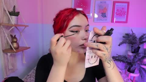 Camila  online show from April 19, 2026, 4:17 pm