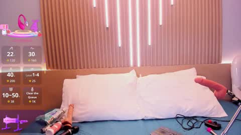 camile_cute online show from October 14, 2025, 8:20 pm