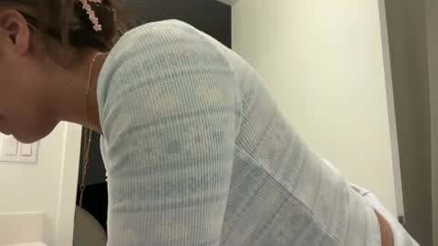 camiliakxoxo online show from November 10, 2025, 1:48 am