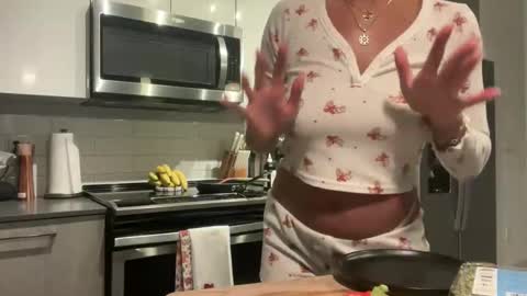 camiliakxoxo online show from November 18, 2025, 3:34 am