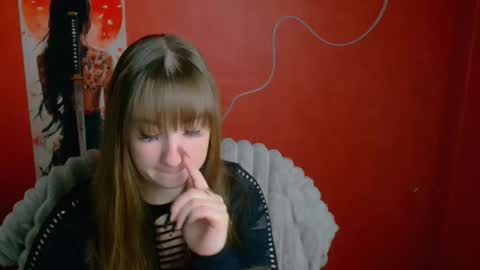 Camilla online show from April 10, 2026, 5:45 am