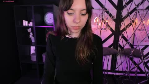 Camilla online show from April 2, 2026, 5:54 pm