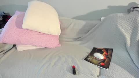 Camilla   online show from October 31, 2025, 12:28 pm