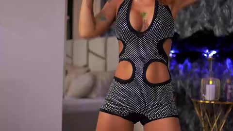 Camy online show from April 16, 2026, 6:19 pm