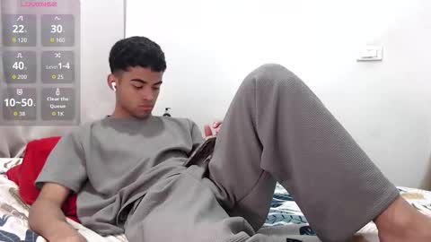 camillo_beischel_ online show from January 11, 2026, 7:08 pm