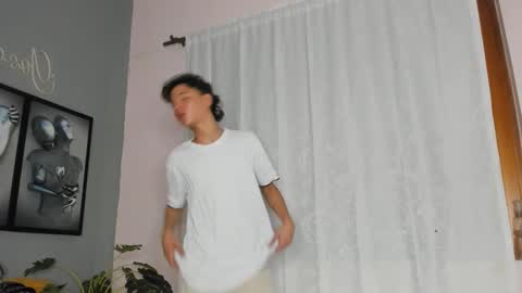 Snapshot of camillo_virgil chatting on November 28, 2025, 10:51 am Camillo Virgil online show from November 28, 2025, 10:51 am