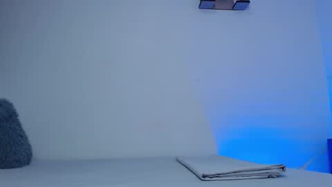 camilo_contre21 online show from March 3, 2026, 11:21 pm