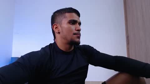 camilo_contre21 online show from March 5, 2026, 7:10 pm