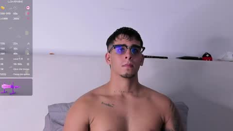   INDEPENDENT MODEL online show from April 28, 2026, 12:31 am
