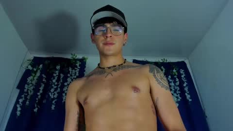 Snapshot of camilo_xcam chatting on February 15, 2025, 9:26 pm CAMILO online show from February 15, 2025, 9:26 pm
