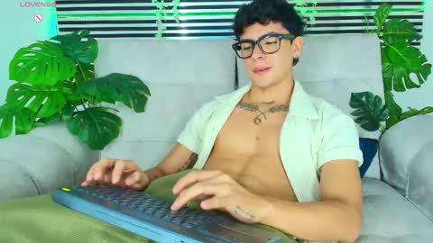 Snapshot of camilo_xcam chatting on April 24, 2026, 9:06 pm CAMILO online show from April 24, 2026, 9:06 pm
