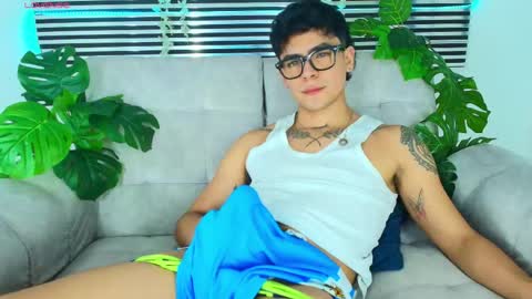Snapshot of camilo_xcam chatting on April 29, 2026, 10:27 pm CAMILO online show from April 29, 2026, 10:27 pm