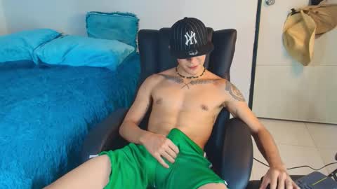 Snapshot of camilo_xcam chatting on June 7, 2026, 8:45 pm CAMILO online show from June 7, 2026, 8:45 pm