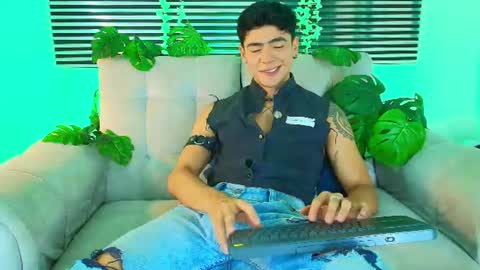 Snapshot of camilo_xcam chatting on June 8, 2026, 9:48 pm CAMILO online show from June 8, 2026, 9:48 pm