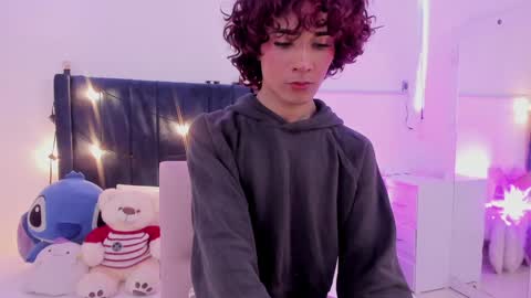 CamiloDoumit online show from February 3, 2025, 2:13 pm