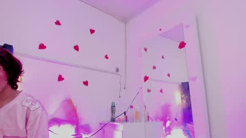 CamiloDoumit online show from February 16, 2025, 8:32 am