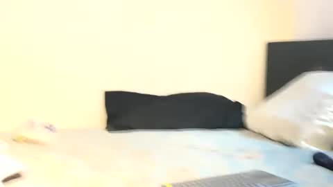 Snapshot of camiloex chatting on March 7, 2025, 2:25 am Camilo online show from March 7, 2025, 2:25 am