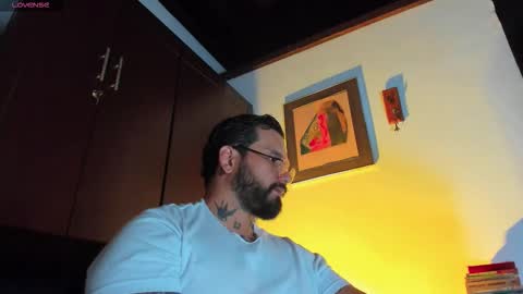 Snapshot of camilomayer chatting on March 26, 2026, 2:44 pm Camilo online show from March 26, 2026, 2:44 pm