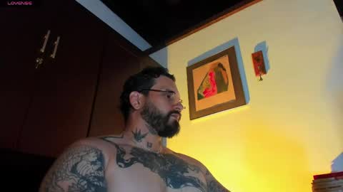 Snapshot of camilomayer chatting on April 22, 2026, 4:52 pm Camilo online show from April 22, 2026, 4:52 pm