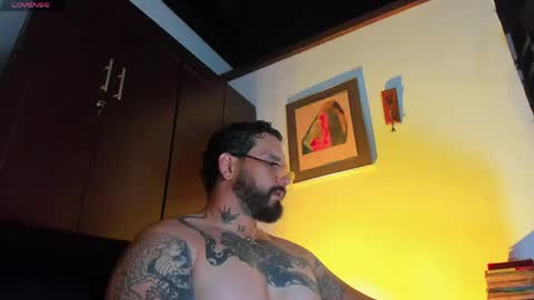 Snapshot of camilomayer chatting on April 30, 2026, 3:29 pm Camilo online show from April 30, 2026, 3:29 pm