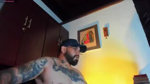 Snapshot of camilomayer chatting on May 9, 2026, 3:28 pm Camilo online show from May 9, 2026, 3:28 pm