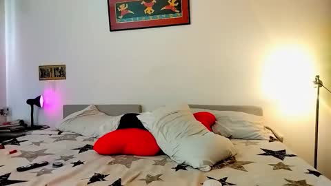 Snapshot of camilosaennz chatting on March 11, 2026, 6:47 pm camilo online show from March 11, 2026, 6:47 pm