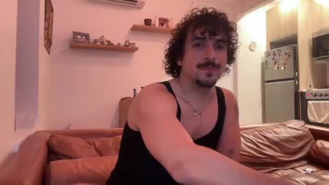 Snapshot of camiloxcalor chatting on May 23, 2026, 12:38 am camiloxcalor online show from May 23, 2026, 12:38 am
