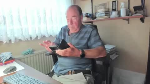 Cammee online show from September 26, 2025, 6:17 am