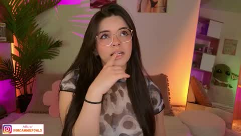   Lets reach 200 thumbs up  online show from September 29, 2025, 2:44 pm