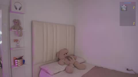 Snapshot of cammile_cole chatting on February 27, 2026, 7:14 pm Laura Camila online show from February 27, 2026, 7:14 pm