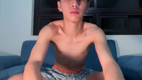 Ethan online show from October 25, 2025, 6:02 pm