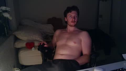 Snapshot of canadianstud18 chatting on February 13, 2025, 2:45 am Devon online show from February 13, 2025, 2:45 am