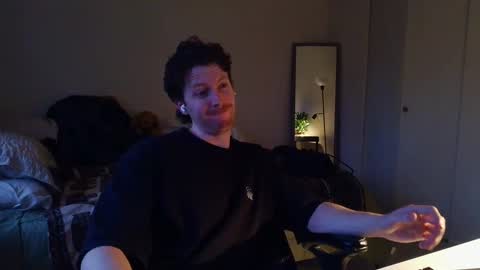 Snapshot of canadianstud18 chatting on February 28, 2025, 1:47 am Devon online show from February 28, 2025, 1:47 am