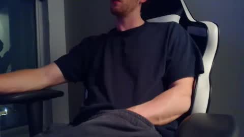 Snapshot of canadianstud18 chatting on February 27, 2026, 5:51 am Devon online show from February 27, 2026, 5:51 am