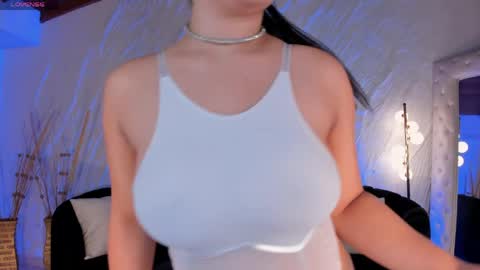 Snapshot of candaserussell chatting on May 17, 2026, 4:32 am Candanse R online show from May 17, 2026, 4:32 am
