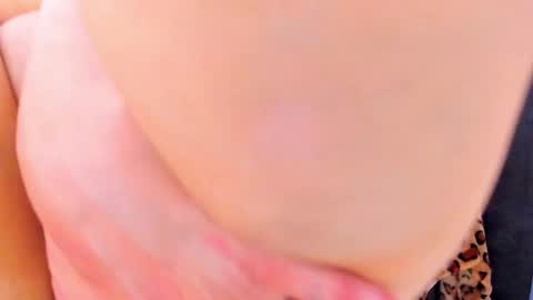 Snapshot of candela_collins chatting on December 4, 2024, 3:43 pm Candela online show from December 4, 2024, 3:43 pm