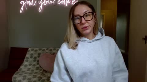 Snapshot of candicamgirl chatting on April 4, 2026, 7:55 pm MissCandiJones online show from April 4, 2026, 7:55 pm