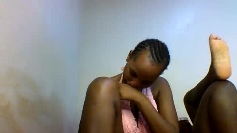Snapshot of candiedolly chatting on June 18, 2026, 6:23 pm Candie online show from June 18, 2026, 6:23 pm