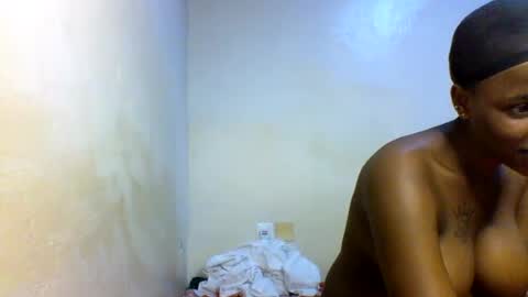 Snapshot of candiedolly chatting on June 28, 2026, 5:08 pm Candie online show from June 28, 2026, 5:08 pm