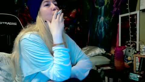 Candi online show from June 8, 2026, 4:13 am