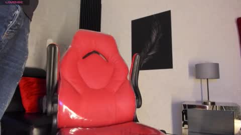 candresruiz online show from October 19, 2025, 11:44 am