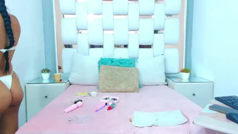 Snapshot of candy_biitch chatting on June 5, 2026, 1:50 pm Candy biitch online show from June 5, 2026, 1:50 pm