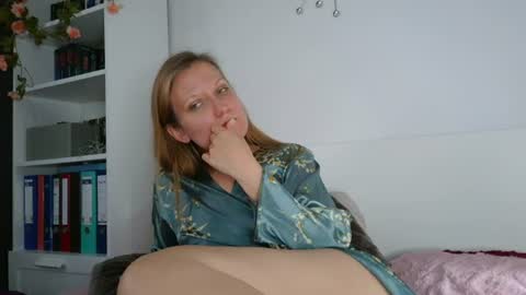 Snapshot of candy_cougar82 chatting on July 20, 2026, 7:44 am Candy Cougar online show from July 20, 2026, 7:44 am