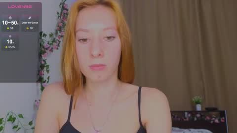 candy_flosse online show from September 21, 2025, 9:22 am