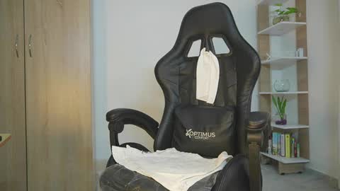 Snapshot of candy_hes chatting on May 14, 2026, 7:31 pm Nickol online show from May 14, 2026, 7:31 pm