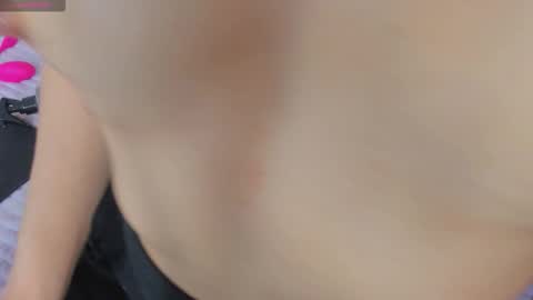 Candy hot online show from November 23, 2025, 2:06 pm