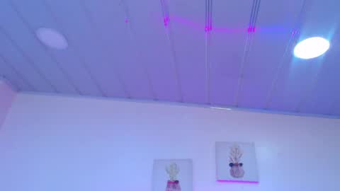 Snapshot of candy_lux_ chatting on April 29, 2026, 1:59 pm Candy online show from April 29, 2026, 1:59 pm