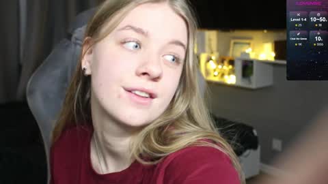 Snapshot of candy_meggie chatting on January 5, 2025, 5:09 pm Megan online show from January 5, 2025, 5:09 pm